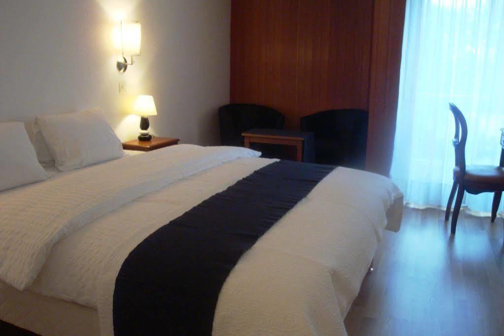 Hotel Du Grand-Pre Marly-le-Grand Exteriör bild